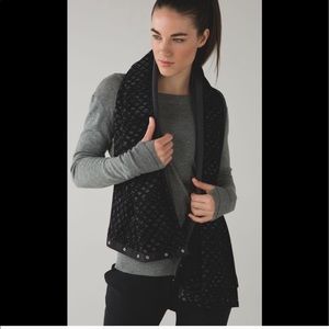Lululemon scarf, new no tag, re posh